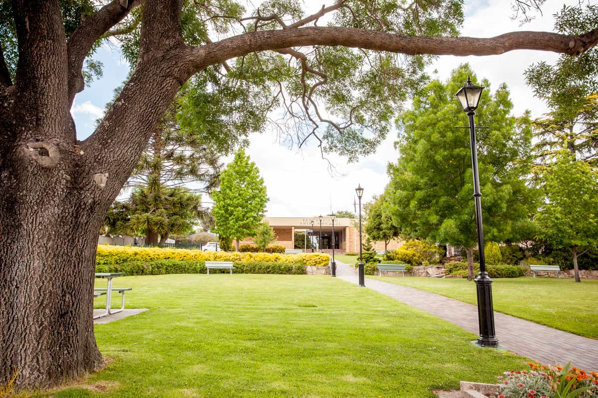 tenterfield nsw commercial hotel photography by cory rossiter 11