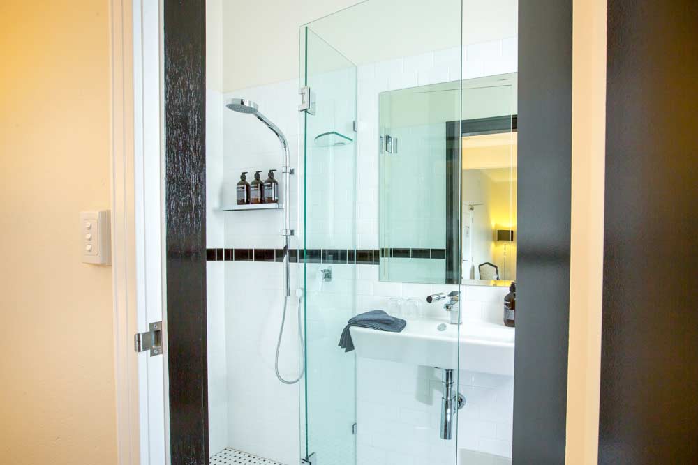 Commercial Rooms 37